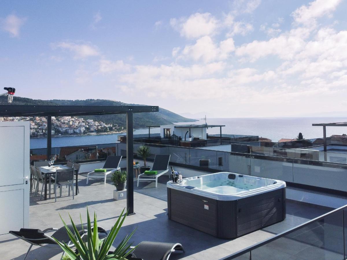 Penthouse Adriatic Blue Apartment Trogir Exterior photo