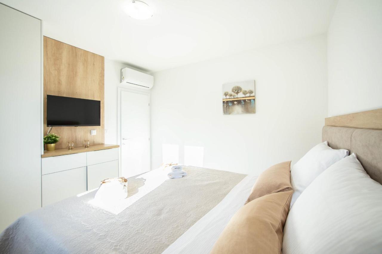 Penthouse Adriatic Blue Apartment Trogir Exterior photo
